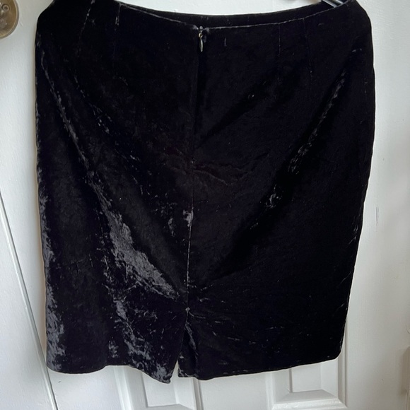 Liz Claiborne Black Velvet Pencil Skirt - Picture 2 of 8